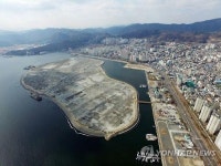 마산 랜드마크는 아파트촌 미술관 아닌 쪽빛바다