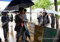 1인시위 보는 고양시장