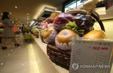 5만원에 과일바구니선물은...