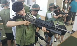 충성…북한이탈청소년들 최전방 부대서 병영 체험