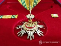 훈장·정부표창 받으면 안심하고 맘껏 자랑하세요