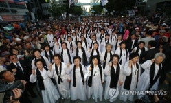 오월의 노래 부르는 오월어머니들