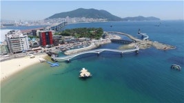 바다 위 걷는 듯…부산 송도구름산책로 6월 완전개통