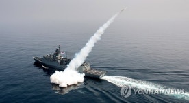 강원함 함대함 유도탄(해성-1) 발사