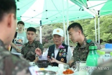 육군 30사단 현충일 맞아 참전용사 초청