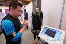 근력운동을 위한 EMS 트레이닝