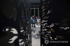 광화문광장에 차려진 효순이, 미선이 분향소