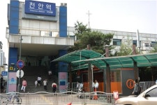 13년째 임시건물 천안역 새집 짓기 가능할까