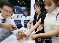 오랄비, 국제치과연구학회 참가