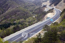 미시령동서관통도로 지난해 통행량 500만대 넘어서
