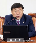 윤리위 인사말하는 김종훈 의원