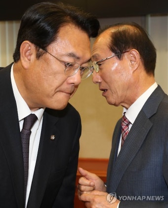 얘기하는 정진석, 이원종
