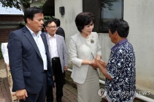 19년 축사노예 청산 만득이네 웃음꽃…주민들도 반겨