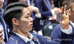 축하공연 촬영하는 박민수