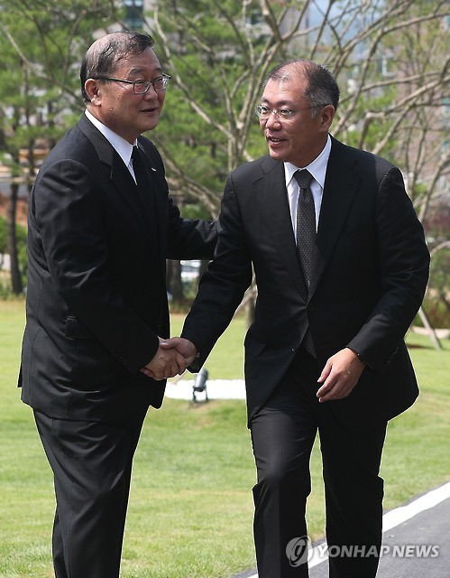 정의선, 대한양궁협회 회장으로 6회 연임 확정! 한국 양궁 발전에 새로운 도약 기대