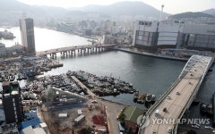 영도대교·부산대교 한눈에 보이는 관광센터