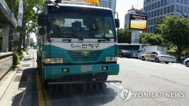 부산 일주일째 폭염…살수차 동원