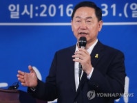 축사 하는 김상곤 전 혁신위원장