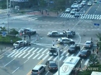 부산 해운대문화회관 사거리서 6중 추돌사고…2명 사망