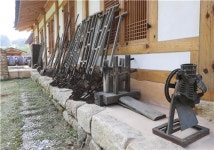 수억원 주고 산 유물이 창고에…괴산농업박물관 혈세낭비 논란