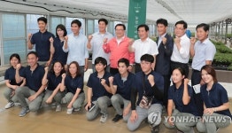 이동필 장관 스마트팜 확산 현장 점검