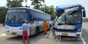 안산서 시외버스끼리 추돌…승객 9명 부상