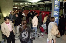 문산∼인천공항 버스운행 하루 12→18회 확대…요금↑