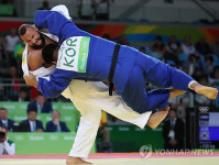 <올림픽> 거구가 가볍게