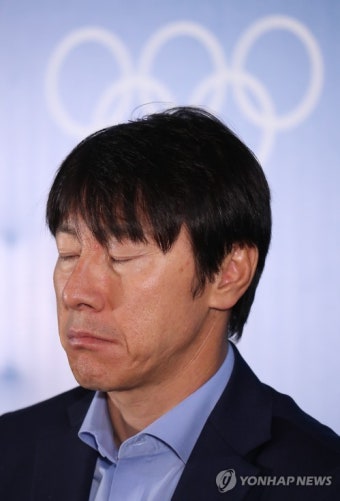 <올림픽> 생각에 잠긴 신태용 감독