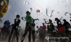 오늘도 덥다 전북 전역 폭염…소나기 50㎜ 예상
