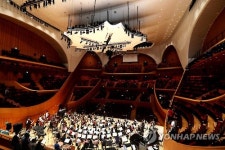 빈야드 구조 채택한 롯데콘서트홀