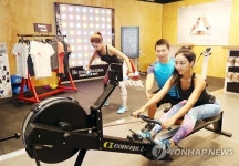 쇼퍼테인먼트 매장 리복 피트니스 허브 오픈