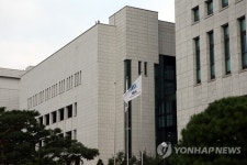 대검, 민정수석, 특별감찰관 수사 두고 고심