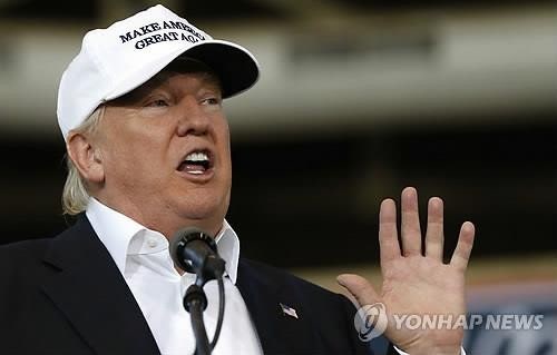 클린턴재단 역풍효과?…트럼프 지지율, 힐러리에 3%p차 '바짝'(종합)