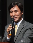 인사말하는 김민석 대표