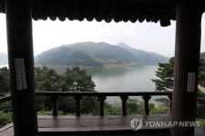 육모정에서 바라본 옥정호