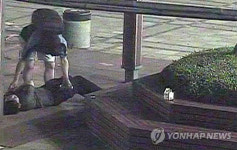 길거리 취객은 봉… 줄줄이 금품 훔쳐간 하이에나들