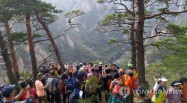 설악에 이런 멋진 곳이…46년만에 모습 드러낸 망경대