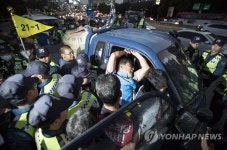 차에 타고 싶어요