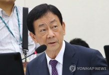 질의하는 진영 의원