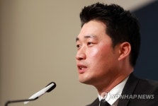 질문에 답하는 오승환