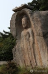 신경리 마애여래입상