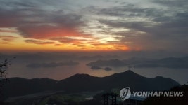 깊어가는 가을 남해 다도해 새벽 풍경