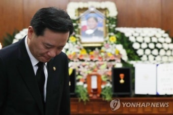 돌아서는 김현웅