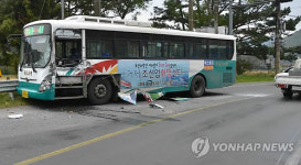 거제서 시내버스끼리 충돌