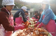 푸르츠문시흥동주민2 | 이웃 돕는 김장나눔, 직접 키운 배추로