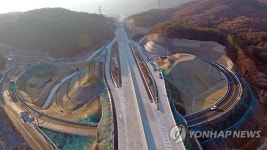 상공에서 본 제2영동고속도로