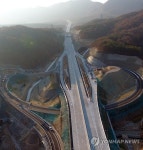 상공에서 본 제2영동고속도로