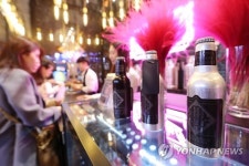 맥주 아니고 커피