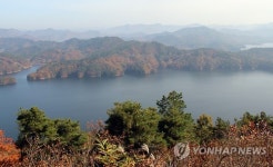 대전 대청호의 만추